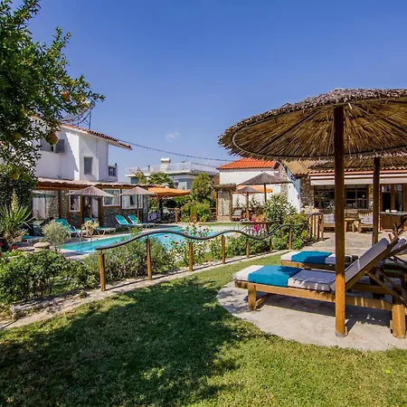 Ultimate Aqua Dreamscape At Olympiada Villa *